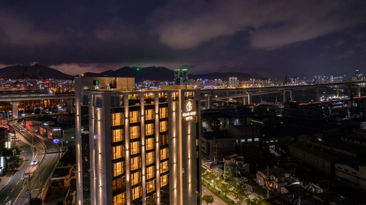 Yeongdo Grandbern Hotel Пусан Екстер'єр фото