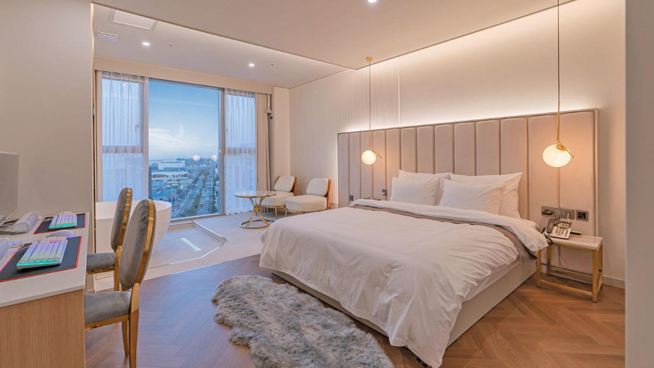 Yeongdo Grandbern Hotel Пусан Екстер'єр фото